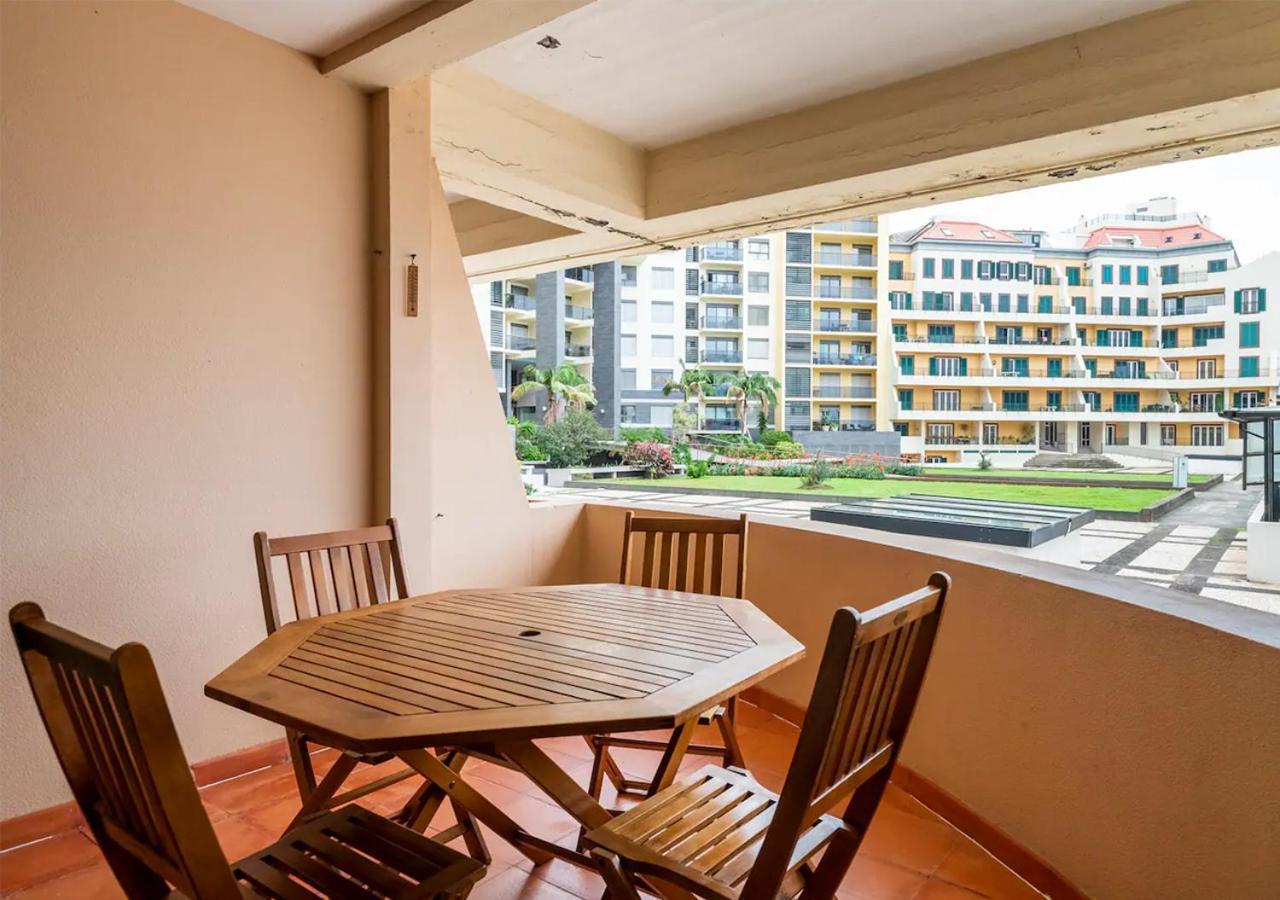 Lovely 1-Bedroom Apartment With Parking Ocean View Funchal  Luaran gambar